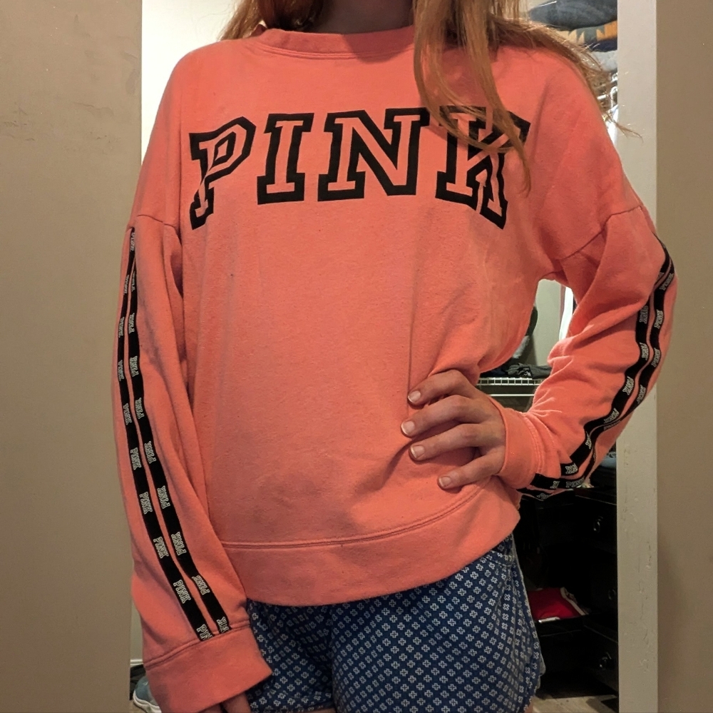 Victoria Secrets PINK crew neck